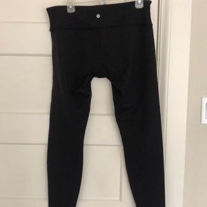Lululemon Black Wonder Under Size 12 - like new!